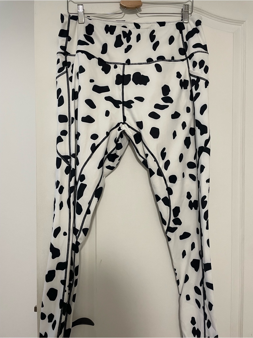 Black & White Spot Print Leggings, Women’s Size XL